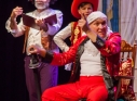 Zdjęcie 13 - "Mieszczanin szlachcicem" Amatorskiego Teatru Towarzyskiego na scenie CKiP w Kraśniku