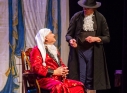 Zdjęcie 16 - "Mieszczanin szlachcicem" Amatorskiego Teatru Towarzyskiego na scenie CKiP w Kraśniku