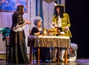 Zdjęcie 33 - "Mieszczanin szlachcicem" Amatorskiego Teatru Towarzyskiego na scenie CKiP w Kraśniku