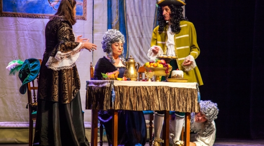 Zdjęcie 33 - "Mieszczanin szlachcicem" Amatorskiego Teatru Towarzyskiego na scenie CKiP w Kraśniku