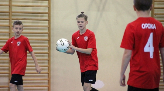 Zdjęcie 15 - Piłkarski Turniej Mikołajkowy w SP nr 5
