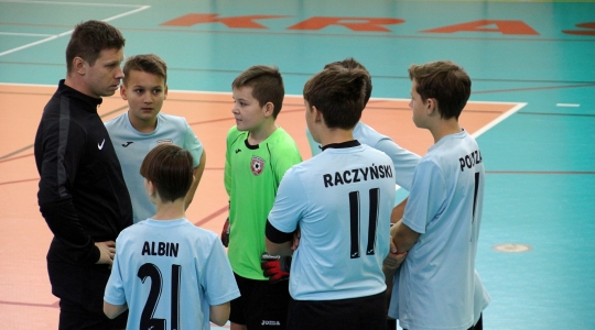 Zdjęcie 29 - Piłkarski Turniej Mikołajkowy w SP nr 5