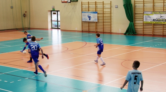 Zdjęcie 35 - Piłkarski Turniej Mikołajkowy w SP nr 5