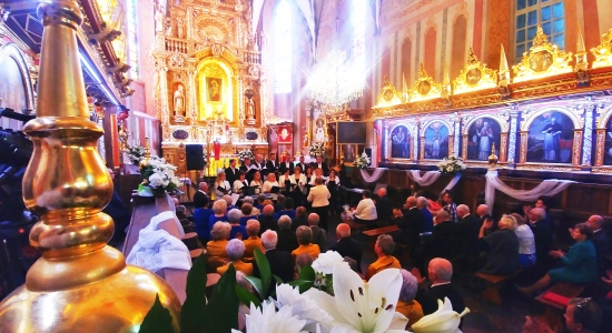 Zdjęcie - Koncert Pieśni Maryjnych (video)