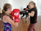 Zdjęcie - Zawodniczki z klubu bokserskiego Za Bramą trenują z kadrą wojewódzką
