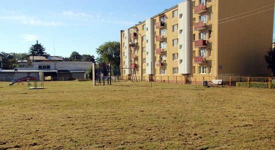 Zdjęcie - Będą nowe atrakcje na placu zabaw przy ul. Chopina