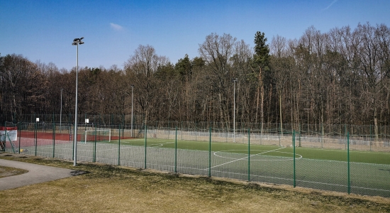 Zdjęcie - Przyszkolne obiekty sportowe zamknięte