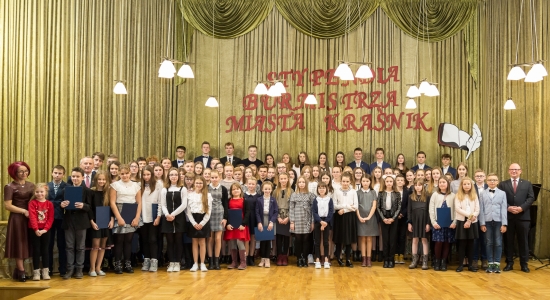 Zdjęcie - Wnioski o przyznanie stypendium burmistrza można s...