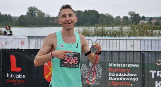 Zdjęcie - Kamil Jastrzębski najlepszy VI Półmaratonie Kraśni...