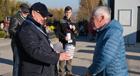Zdjęcie - Udana zbiórka na renowację zabytkowych pomników na cmentarzu parafialnym