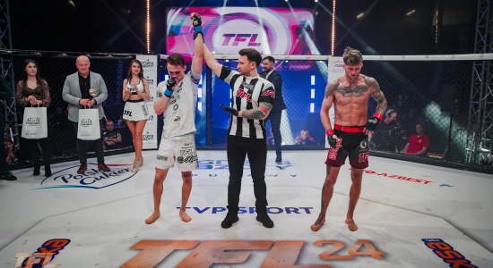 Zdjęcie - Wygrana Kamila Gieza podczas Thunderstrike Fight League 24