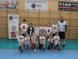Zdjęcie - UKS Biało-Czarni Kraśnik допомагає юним спортсмена...