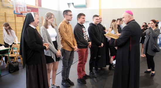 Zdjęcie - 12 drużyn w konkursie o papieżu Polaku