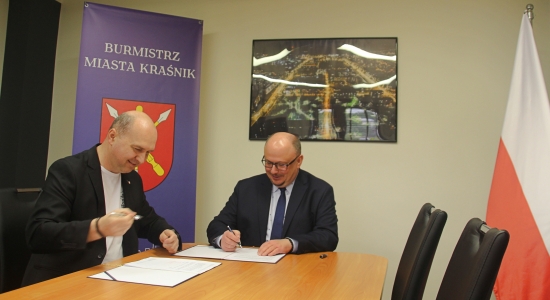 Zdjęcie - Umowa miasta i Wioski Dziecięcej SOS na wsparcie r...