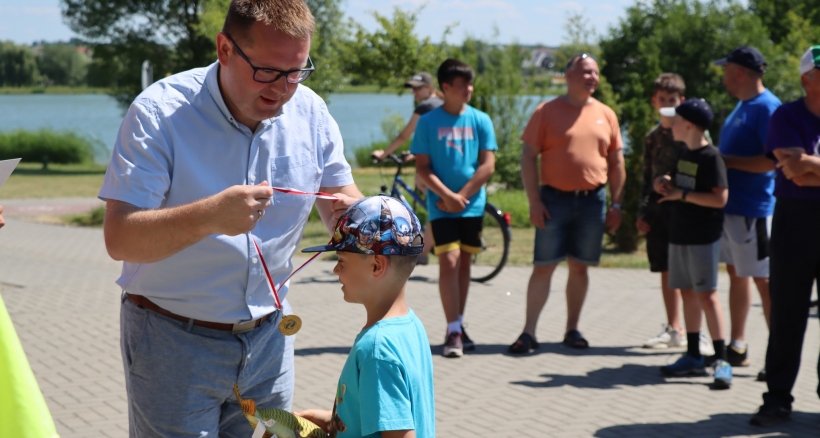 Zawody wędkarskie dla dzieci i młodzieży nad kraśnickim zalewem