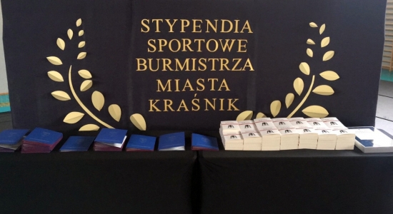 Burmistrz Wojciech Wilk przyznał stypendia sportowe za rok 2022